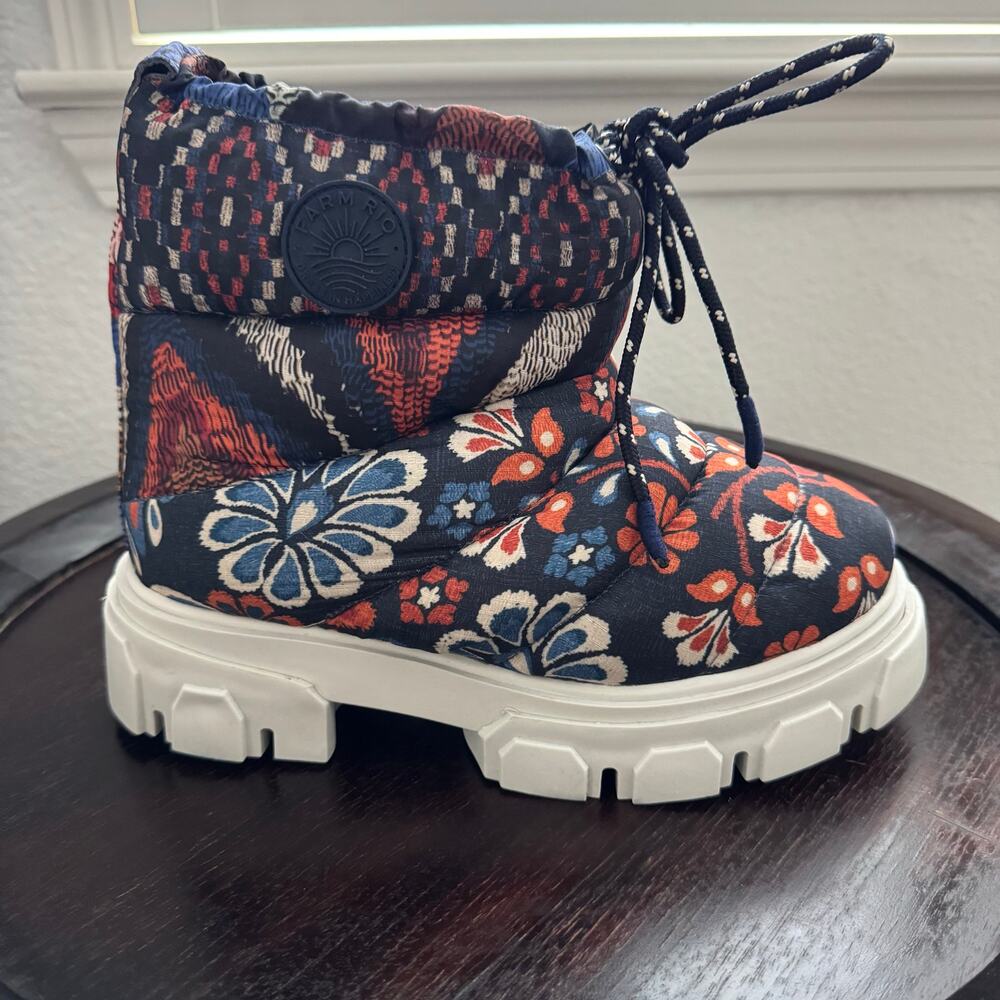 NEW Farm Rio Lug Sole Puffer Bootie Platform Floral Winter Moon Boots Womens 7.5